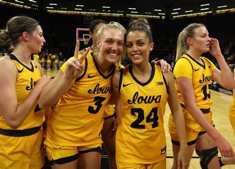 how tall is gabbie marshall of iowa